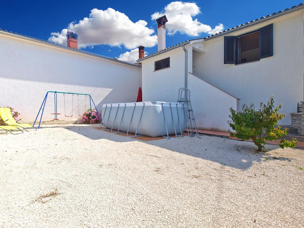 House Sandra 1430 Peresiji Exterior photo